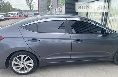 Седан Hyundai Avante 2015 в Вінниці