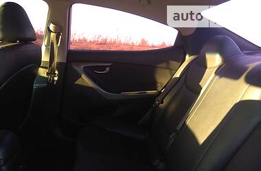 Седан Hyundai Avante 2015 в Киеве