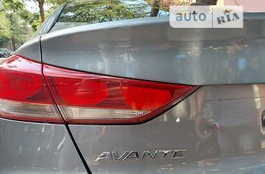 Седан Hyundai Avante 2017 в Одессе