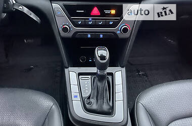 Седан Hyundai Avante 2017 в 