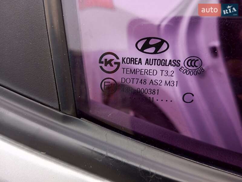 Седан Hyundai Avante 2011 в Києві