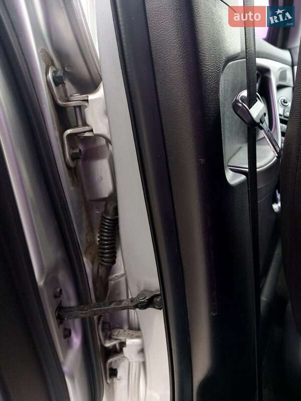 Седан Hyundai Avante 2011 в Києві