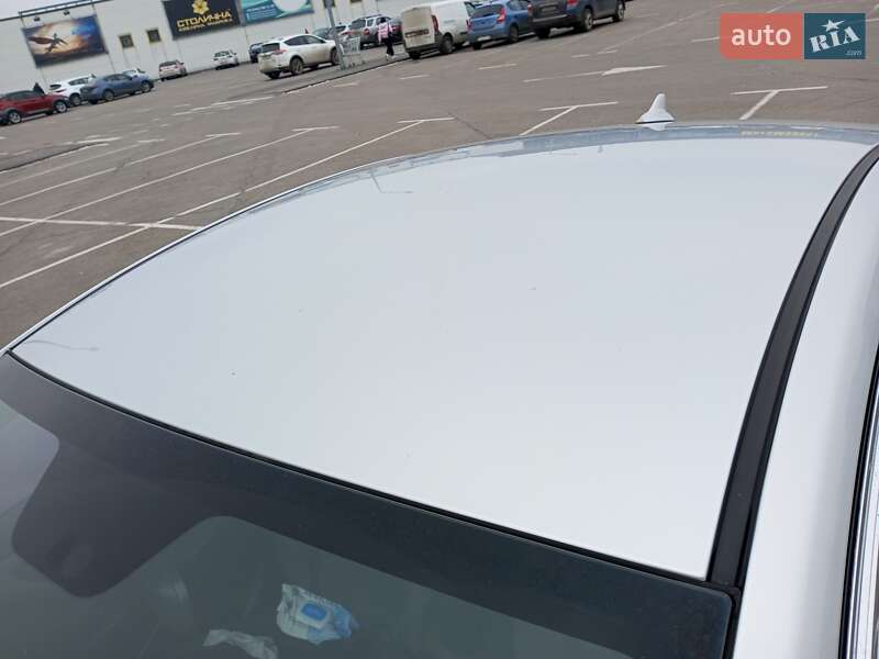 Седан Hyundai Avante 2011 в Києві