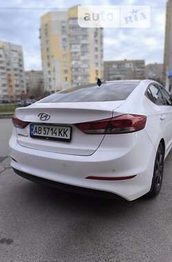 Седан Hyundai Avante 2017 в Виннице