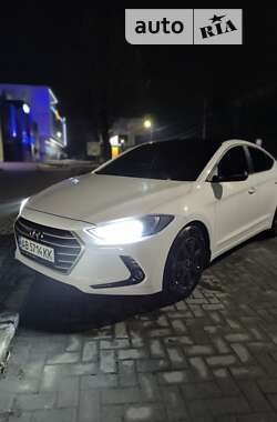 Седан Hyundai Avante 2017 в Виннице