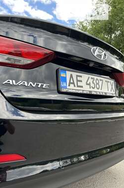 Седан Hyundai Avante 2016 в Запоріжжі