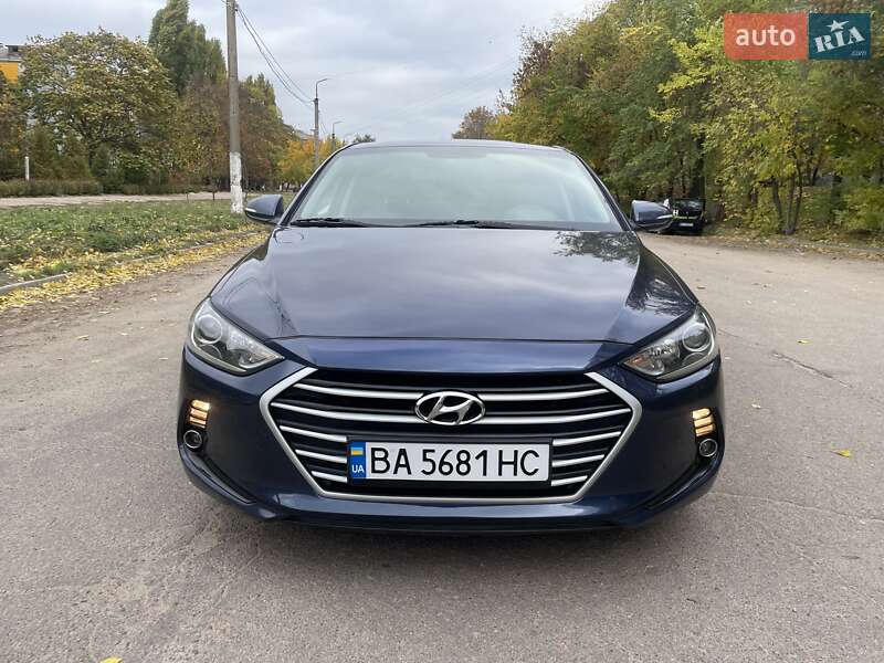 Седан Hyundai Avante 2016 в Кропивницком