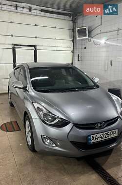 Седан Hyundai Avante 2012 в Киеве