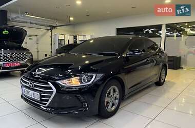 Седан Hyundai Avante 2016 в Одессе