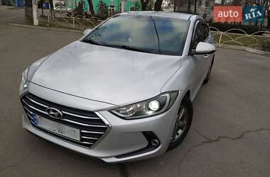 Седан Hyundai Avante 2015 в Черноморске