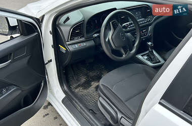 Седан Hyundai Avante 2016 в 