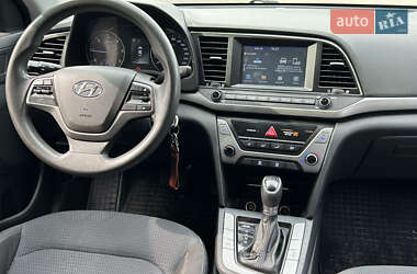 Седан Hyundai Avante 2016 в 