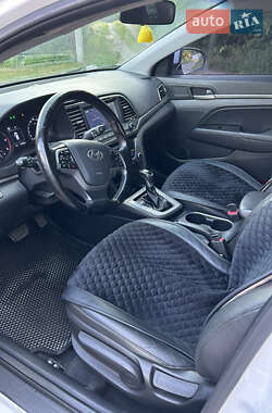 Седан Hyundai Avante 2017 в 