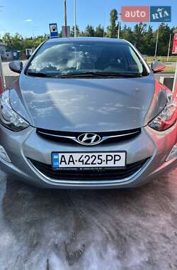 Седан Hyundai Avante 2012 в Киеве