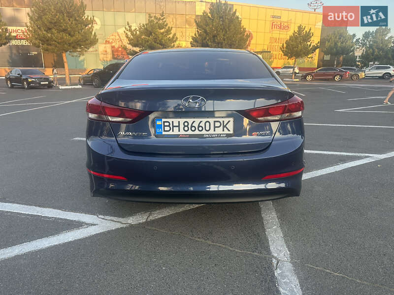 Седан Hyundai Avante 2016 в Одессе