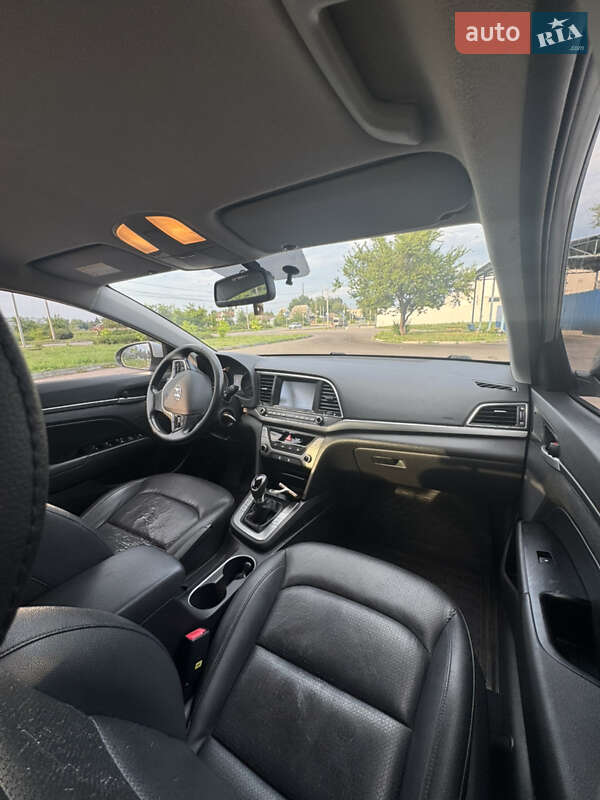 Седан Hyundai Avante 2016 в Кременчуге