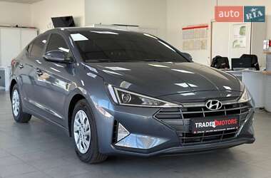 Седан Hyundai Avante 2019 в Киеве