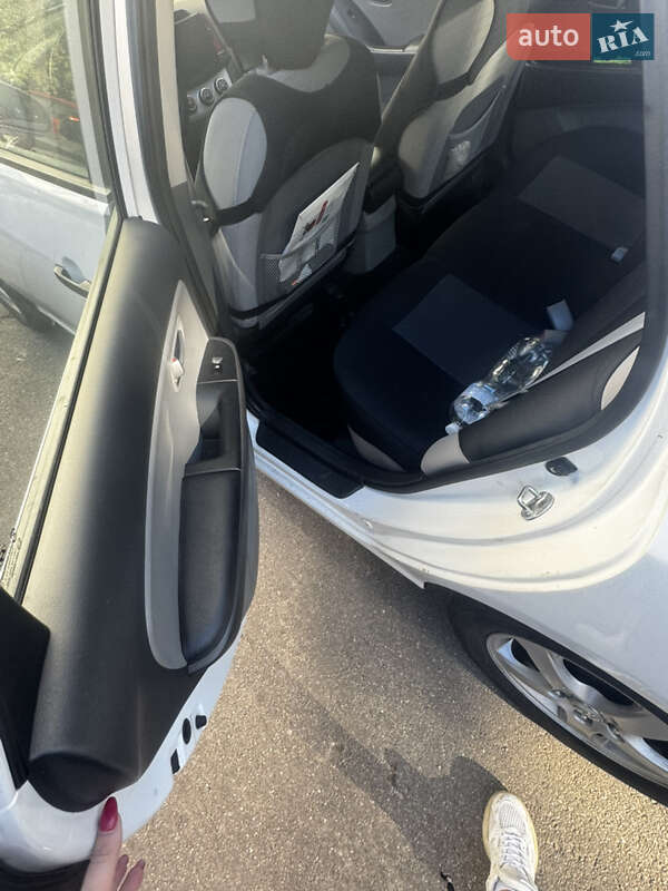 Седан Hyundai Avante 2008 в Києві фото 7 Седан Hyundai Avante 2008 в Києві