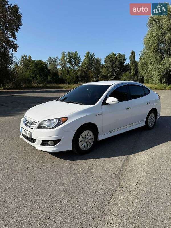 Седан Hyundai Avante 2012 в Києві