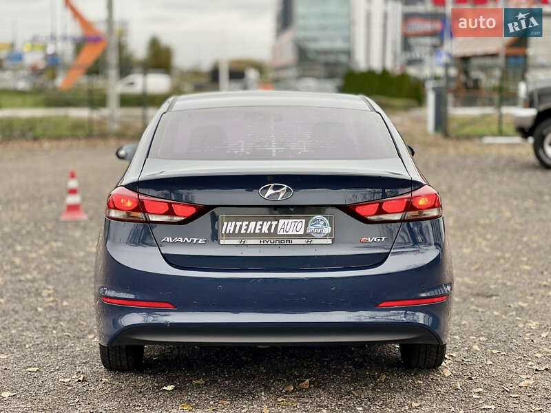 Седан Hyundai Avante 2015 в Києві