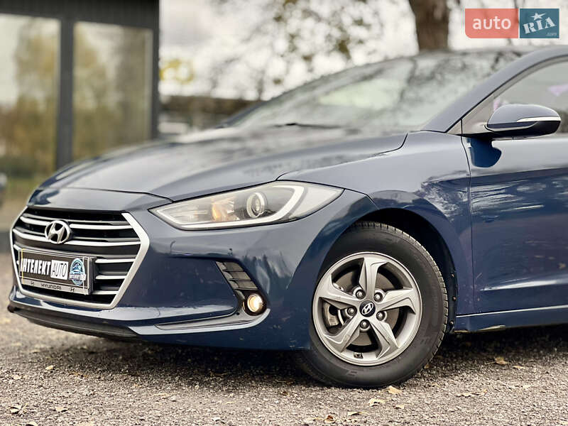 Седан Hyundai Avante 2015 в Києві