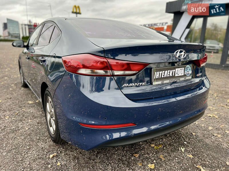 Седан Hyundai Avante 2015 в Києві