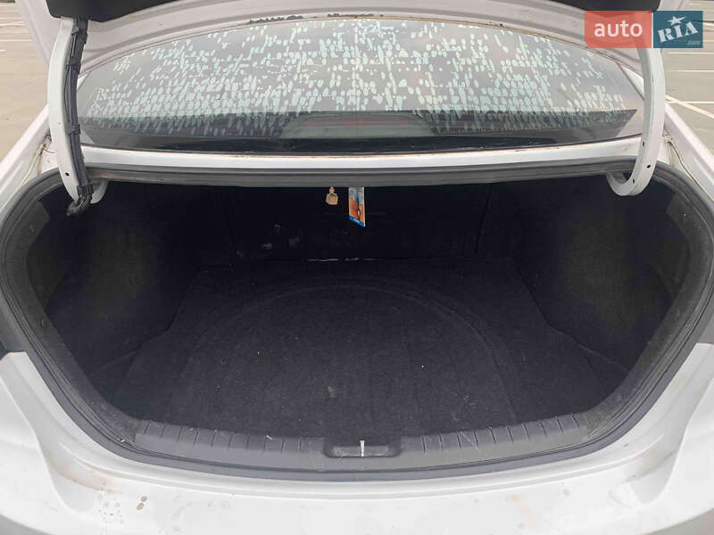 Седан Hyundai Avante 2017 в Киеве