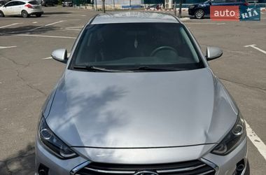 Седан Hyundai Avante 2015 в Одессе