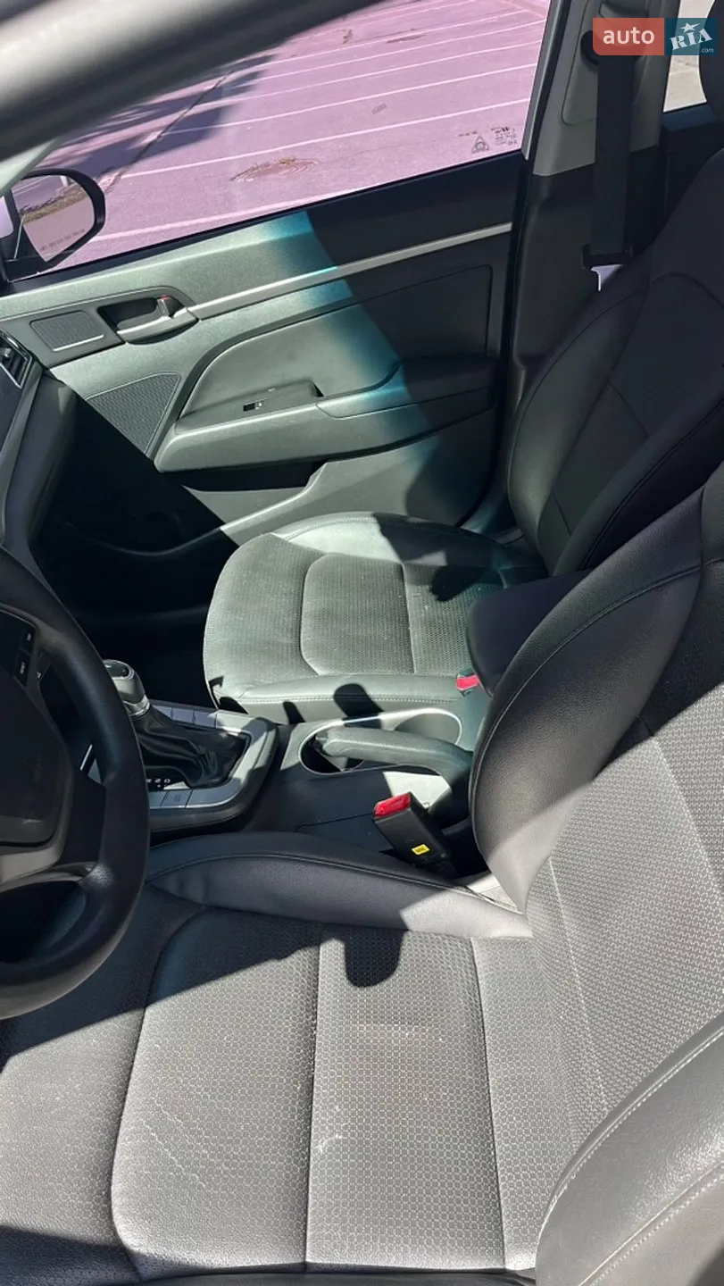 2016 Hyundai Avante - мініатюра 13