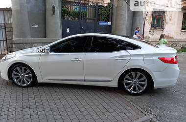 Седан Hyundai Azera 2013 в Одессе