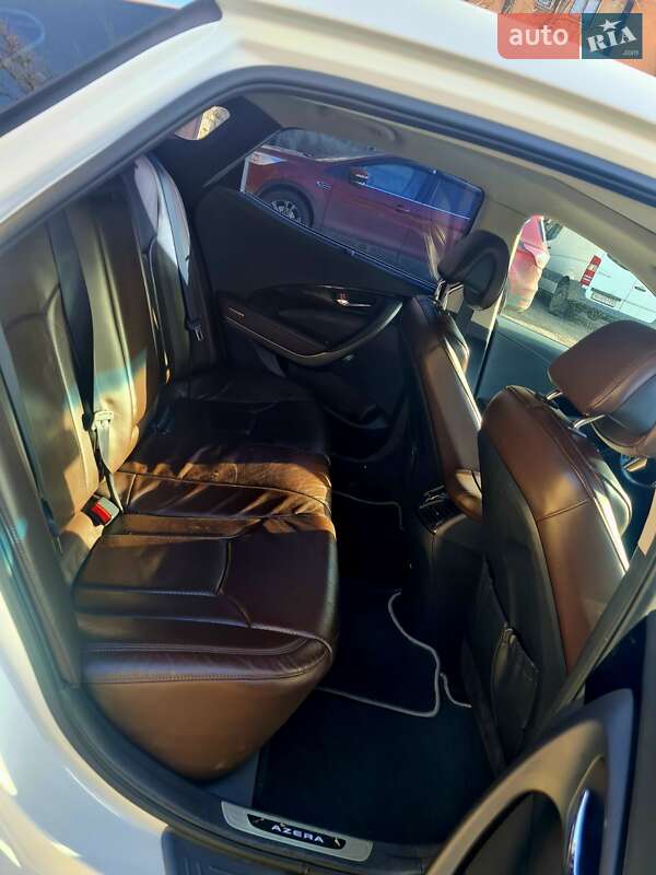 Седан Hyundai Azera 2012 в Одесі