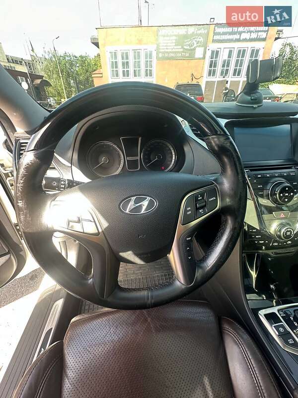 Седан Hyundai Azera 2012 в Києві