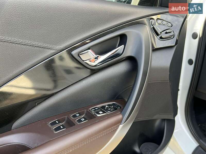 Седан Hyundai Azera 2013 в Киеве