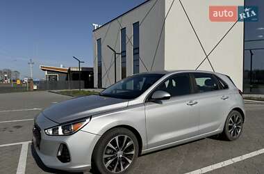 Хэтчбек Hyundai Elantra GT 2019 в 