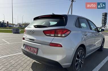 Хэтчбек Hyundai Elantra GT 2019 в 