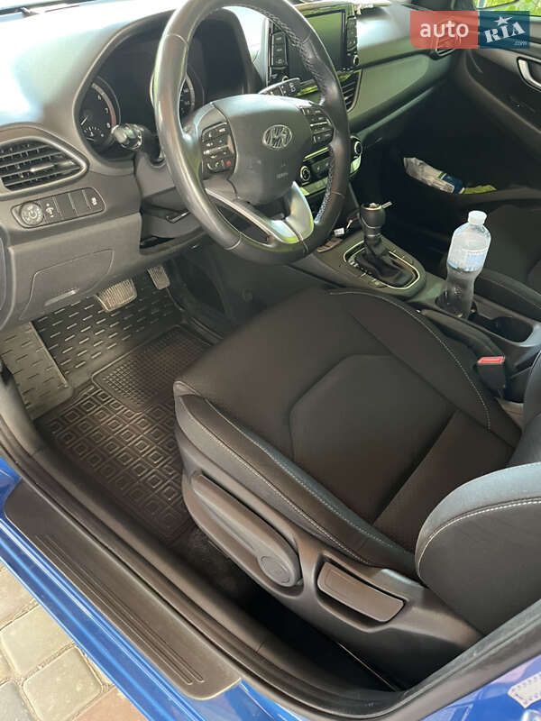 Хэтчбек Hyundai Elantra GT 2017 в Кременчуге