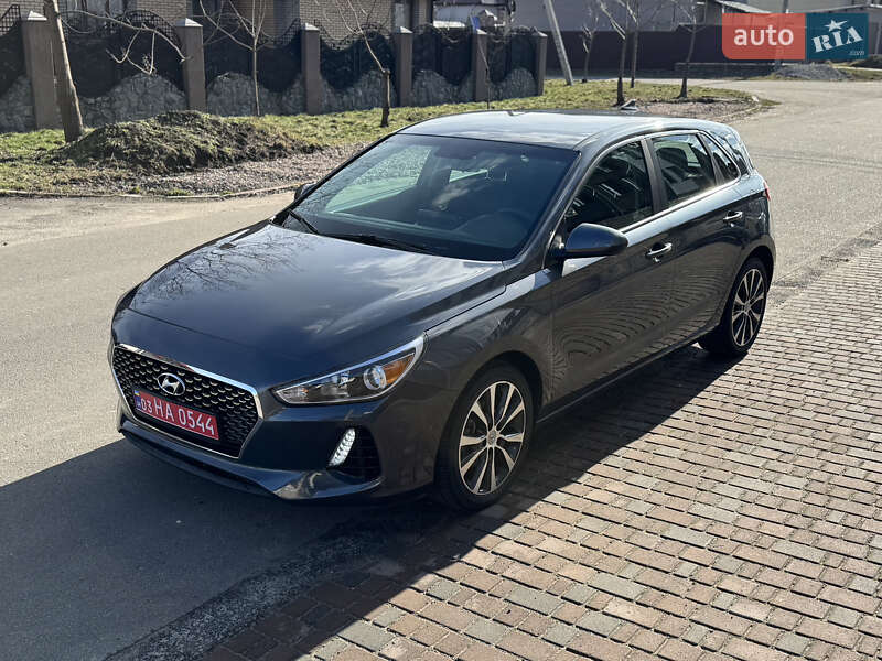 Хэтчбек Hyundai Elantra GT 2017 в Киеве