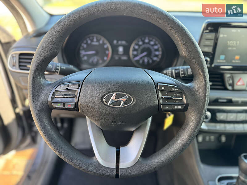 Хэтчбек Hyundai Elantra GT 2017 в Киеве