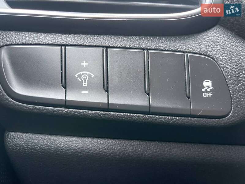 Хэтчбек Hyundai Elantra GT 2019 в Киеве