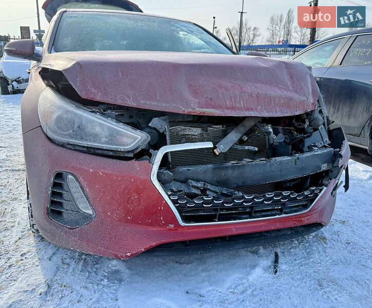 Hyundai Elantra GT 2019