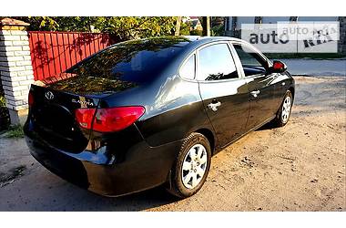 Седан Hyundai Elantra 2008 в Виннице