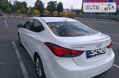 Седан Hyundai Elantra 2015 в Запорожье