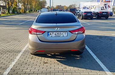 Седан Hyundai Elantra 2013 в Коломиї