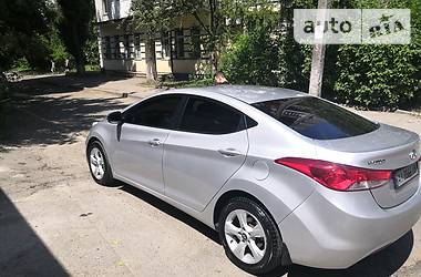 Седан Hyundai Elantra 2012 в 