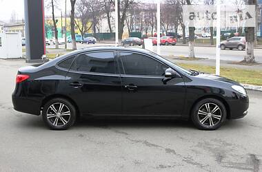 Седан Hyundai Elantra 2010 в Киеве