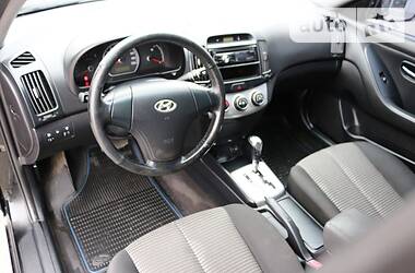 Седан Hyundai Elantra 2010 в Києві