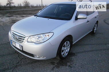 Седан Hyundai Elantra 2010 в Херсоне