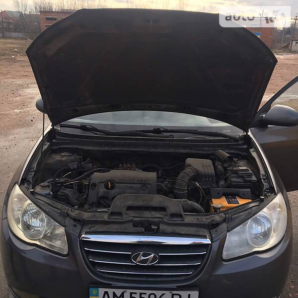 Седан Hyundai Elantra 2008 в Черняхові