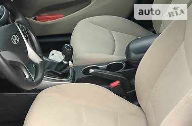 Седан Hyundai Elantra 2014 в 