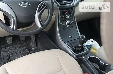 Седан Hyundai Elantra 2014 в 